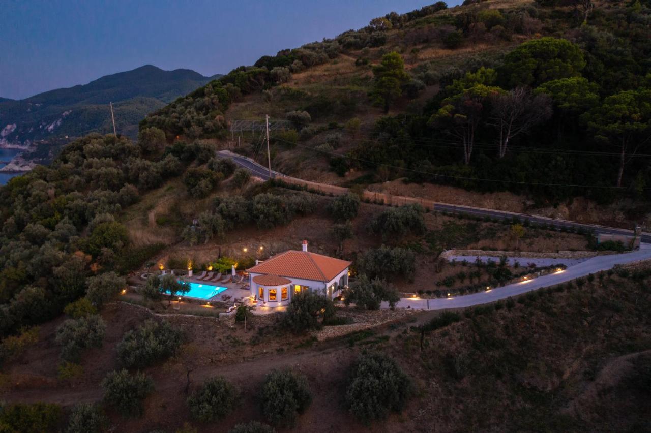 Avgi Villa Glossa Exterior photo