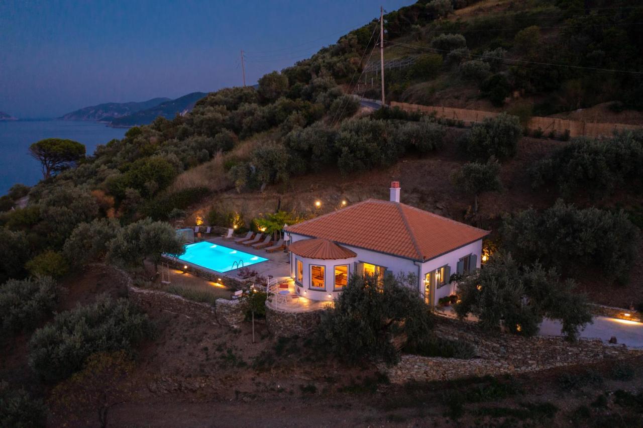 Avgi Villa Glossa Exterior photo