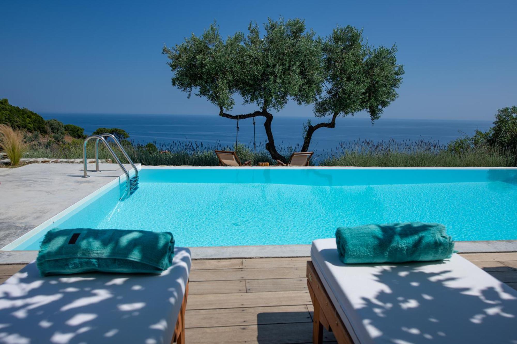 Avgi Villa Glossa Exterior photo