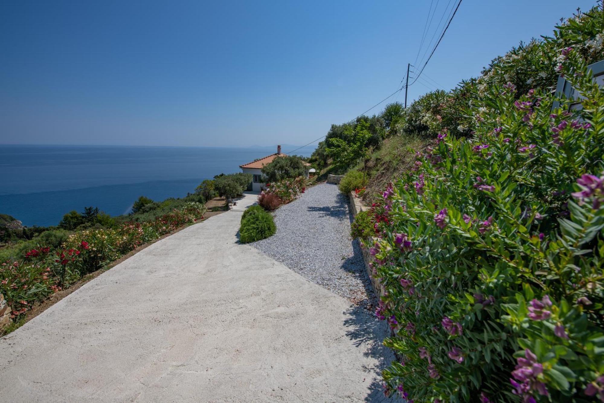 Avgi Villa Glossa Exterior photo